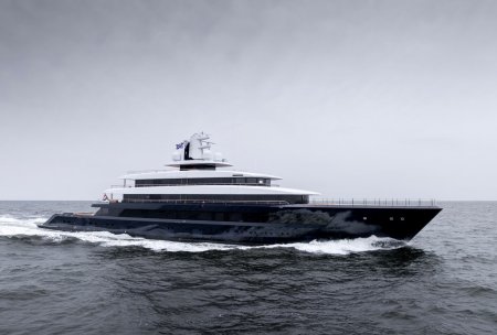 ��������� ���������� Feadship Drizzle �� ���������� � �������� ����