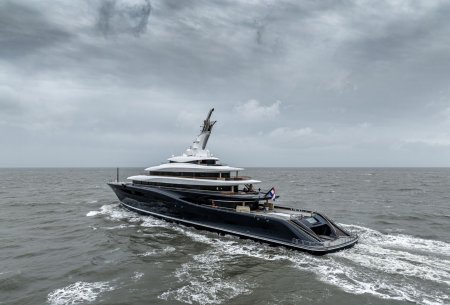 ���������� Feadship 821 ������� �������� ��������� � �������� ����