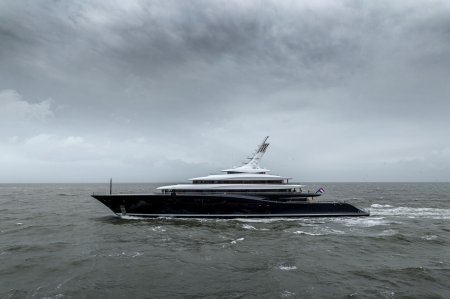 ���������� Feadship 821 ������� �������� ��������� � �������� ����