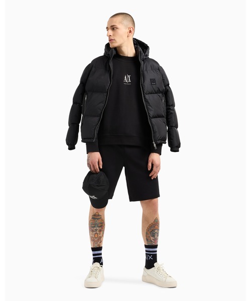 ARMANI EXCHANGE（アルマーニエクスチェンジ）の「【A|X アルマーニ エクスチェンジ】ICON クルーネックスウェットプルオーバー（スウェット・メンズ・ブラック/グレイッシュベージュ/ホワイト・LARGE/XX-LARGE/X-SMALL/X-LARGE/SMALL/MEDIUM）」の6枚目の写真