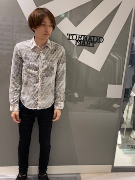 「アイテム（トップス）」を使った、Kouchiさん（メンズ・173cm・20代）の春コーディネート