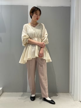 「JOINT WORKS（ジョイントワークス）のアイテム（スラックス）」を使った、REMIさん（レディース・163cm）の春コーディネート