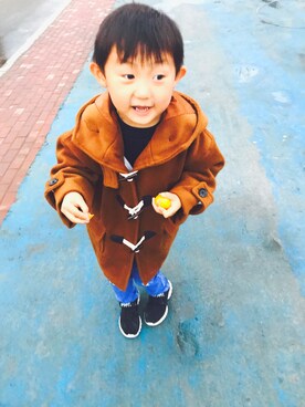 「アイテム（ダッフルコート）」を使った、少年兜さん（キッズ・100cm）の秋コーディネート