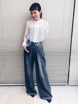 「AMIW（アミウ）のアイテム（衬衫、ホワイト系）」を使った、下島麻子さん（レディース・159cm）の春コーディネート