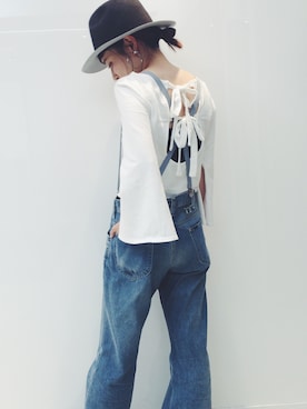 「MEER.（メーア）のアイテム（T恤/上装、ホワイト系）」を使った、下島麻子さん（レディース・159cm）の夏コーディネート
