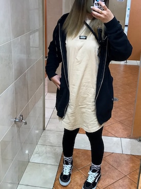 「VANS（バンズ）のアイテム（ワンピース、ベージュ系）」を使った、Yuki16さん（レディース・163cm）の春コーディネート