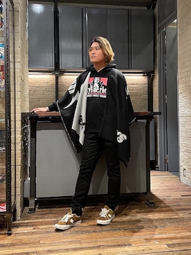 「HYSTERIC GLAMOUR（ヒステリックグラマー）のアイテム（ストール/ショール）」を使った、吉川修平さん（メンズ・175cm）の冬コーディネート