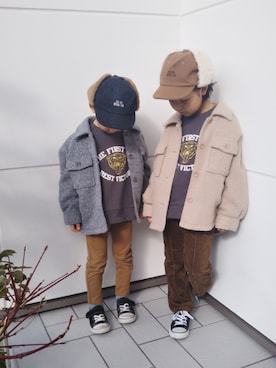 「SHOO・LA・RUE（シューラルー）の◆2WAYフェイクファー耳あてつきキャップ（キャップ、グレー系）」を使った、Nozomiさん（キッズ・110cm）の冬コーディネート