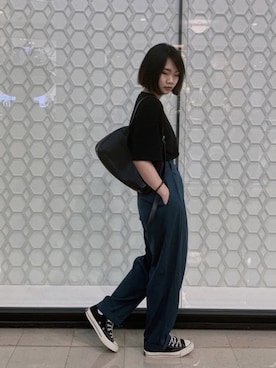 「H&M（エイチ・アンド・エム）のアイテム（Tシャツ/カットソー、ブラック系）」を使った、Tinさん（レディース・168cm）の夏コーディネート