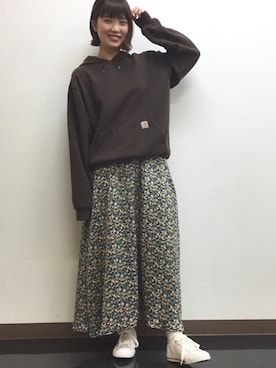 「アイテム（パーカー）」を使った、manaさん（レディース・165cm・10代）の秋コーディネート