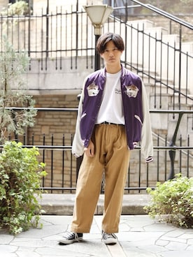 「VANQUISH（ヴァンキッシュ）のアイテム（Tシャツ/カットソー）」を使った、中岡 圭さん（メンズ・168cm）の秋コーディネート