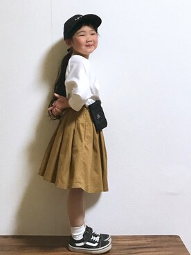 「アイテム（シューズ）」を使った、hanamenさん（キッズ・100cm）の春コーディネート