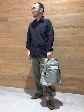 「DANTON（ダントン）のアイテム（バックパック/リュック）」を使った、BSHOPみなとみらいスタッフさん（メンズ・170cm）の春コーディネート