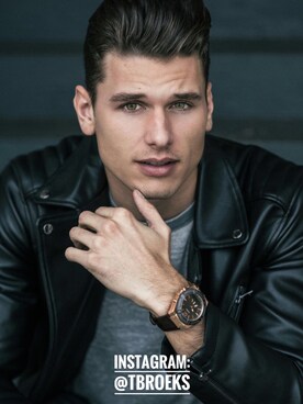 「アイテム（ライダースジャケット）」を使った、Tom Broekhuijseさん（メンズ・190cm）の冬コーディネート