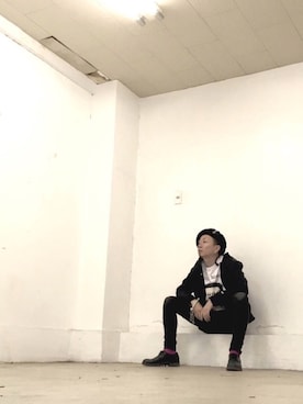 「アイテム（照明）」を使った、yamashitaさん（メンズ・171cm）の秋コーディネート