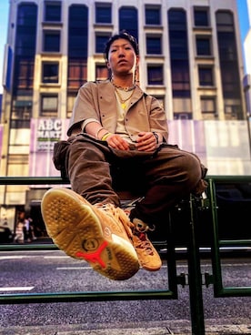 「アイテム（トップス）」を使った、SoL Keithさん（メンズ・170cm）の春コーディネート