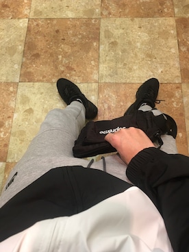「NIKE（ナイキ）のアイテム（ブルゾン）」を使った、万太郎さん（メンズ・167cm・30代）の春コーディネート