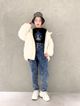 「PAGEBOY（ページボーイ）の【蓄熱効果】Ecoエアコンダウンフードブルゾン（ブルゾン、ホワイト系）」を使った、NOZOMIさん（レディース・154cm）の冬コーディネート