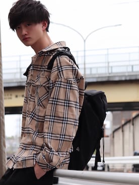 「NEW ERA（ニューエラ）のアイテム（バックパック/リュック）」を使った、ダイキさん（メンズ・189cm）の春コーディネート
