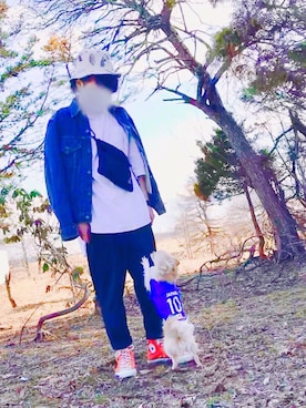 「アイテム（デニムジャケット）」を使った、じょにおさん（メンズ・165cm）の春コーディネート