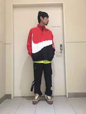 「NIKE（ナイキ）のアイテム（ブルゾン）」を使った、KAWAKITA SHOICHIさん（メンズ・175cm）の春コーディネート