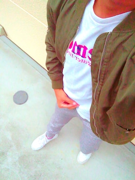 「アイテム（MA-1）」を使った、N.Kさん（メンズ・168cm・10代）の秋コーディネート