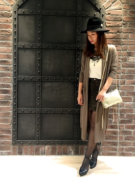 「GUILD PRIME（ギルドプライム）のアイテム（Tシャツ/カットソー）」を使った、mikaさん（レディース・169cm）の秋コーディネート