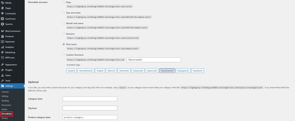 WordPress settings page, showcasing configuration options, outlining permalinks section in red rectangle

