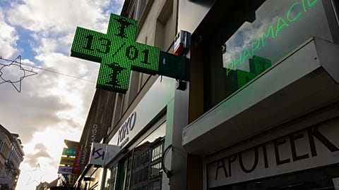 Europa: Wo warten Patienten am längsten auf neue Medikamente?