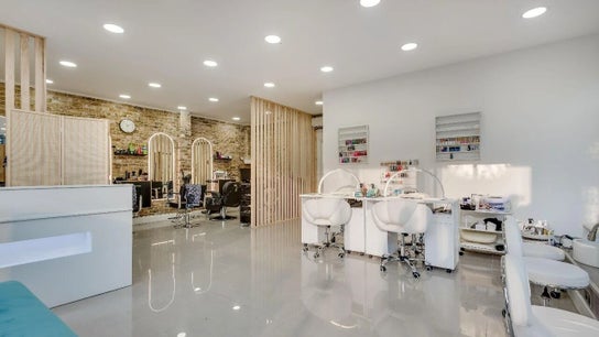 Studio 88 Hair, Nails & Beauty