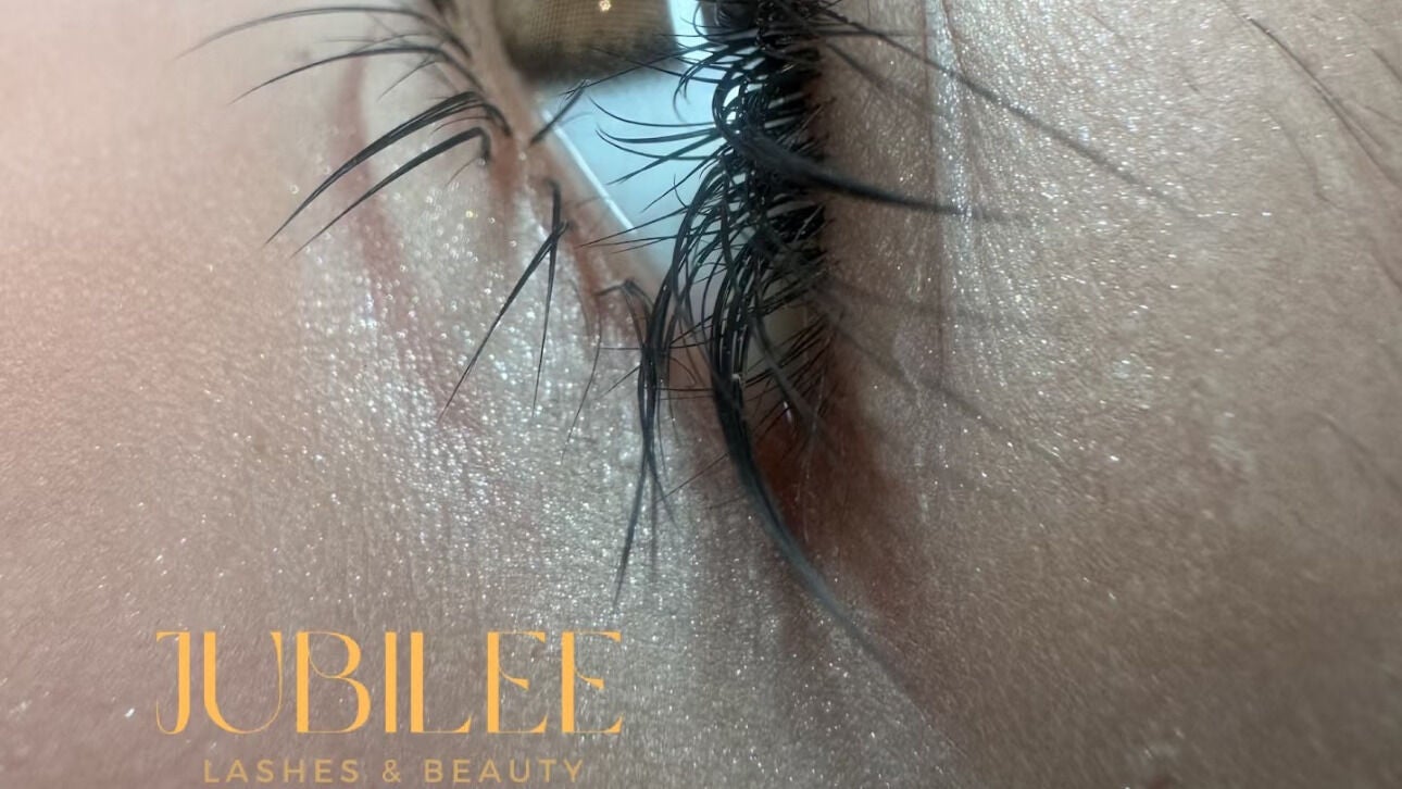 Close-up of expertly applied lashes at Jubilee Lashes & Beauty, Melbourne, Victoria, AU.