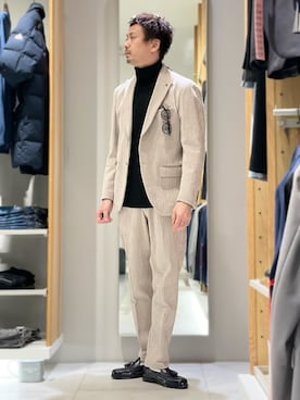 「ABAHOUSE（アバハウス）のPure Merino ハイゲージ タートルネックニット / ケーブルニット（ニット/セーター、ブラック系）」を使った、OMIさん（メンズ・180cm）の冬コーディネート