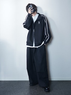 「NOIZY（ノイジー）のTHREADS NOIZ TRACK JKT（ジャージ、ブラック系）」を使った、TJさん（メンズ・177cm）の冬コーディネート