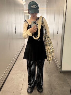「アイテム（スウェットパンツ）」を使った、あやかさん（レディース・162cm）の春コーディネート