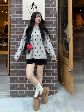 「UGG（アグ）のUGG(R) / Women's Classic Ultra Mini Platform / クラシック ウルトラ ミニ プラットフォーム（ブーツ、ブラウン系）」を使った、ramuさん（レディース・166cm）の冬コーディネート