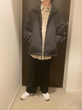 「GU（ジーユー）のアイテム（シャツ/ブラウス、ホワイト系）」を使った、おっかーさん（メンズ・161cm）の春コーディネート