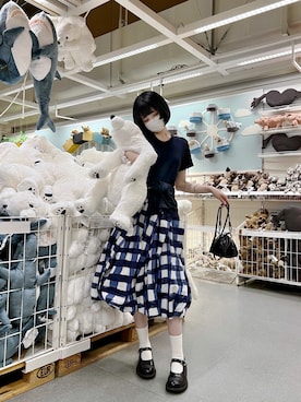 「COMME des GARCONS（コムデギャルソン）のアイテム（Tシャツ/カットソー、ブラック系）」を使った、ameさん（レディース・165cm）の夏コーディネート