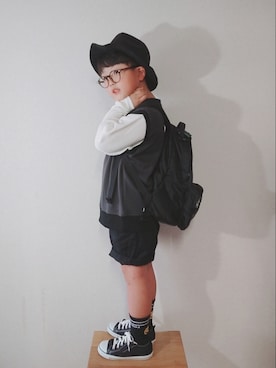 「Birthday（バースデイ）のアイテム（Tシャツ/カットソー、グレー系）」を使った、aoさん（キッズ・145cm）の秋コーディネート