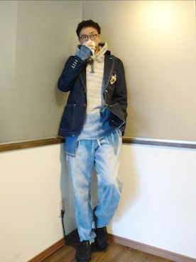 「アイテム（ブローチ/コサージュ）」を使った、P３さん（メンズ・178cm）の春コーディネート