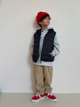 「GU（ジーユー）のアイテム（パーカー、グレー系）」を使った、KeeeTさん（キッズ・120cm）の冬コーディネート