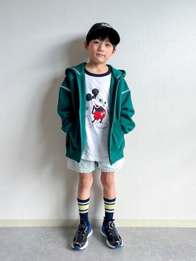 「GU（ジーユー）のアイテム（キャップ、ブラック系）」を使った、あおりゅーさん（キッズ・128cm）の春コーディネート