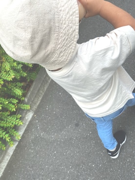 「apres les cours（アプレレクール）のアイテム（デニムパンツ）」を使った、0rinさん（キッズ・90cm）の秋コーディネート