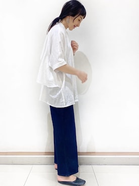「AMERICAN HOLIC（アメリカンホリック）のバンドカラーバックフレアシャツ（シャツ/ブラウス、ホワイト系）」を使った、Asami Shigetaさん（レディース・158cm）の夏コーディネート