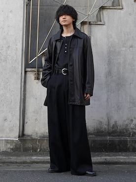 「LAPIIS（ラピス）のHEAVY WOOL GABARDINE OVER WIDE TUCK TROUSERS（スラックス、ブラック系）」を使った、col.さん（メンズ・172cm）の冬コーディネート