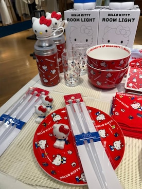 「アイテム（食器/キッチン、レッド系）」を使った、ローサさん（レディース・159cm）の冬コーディネート