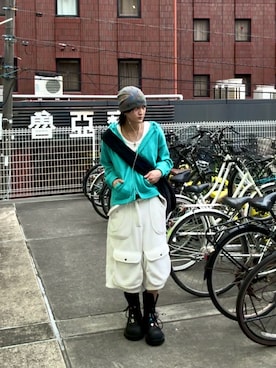 「SANKUANZのBUMPY GRAFFITI PRINT KNIT BEANIE（ニットキャップ/ビーニー、グレー系）」を使った、内緒の一郎さん（メンズ・167cm）の春コーディネート