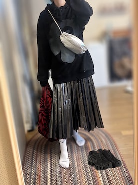 「marimekko（マリメッコ）の【kioski】Teesi Unikko / hoodie（パーカー、ブラック系）」を使った、ゆさん（レディース・165cm）の秋コーディネート