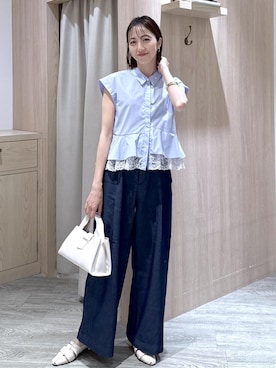 「Juze（ジュゼ）のグルカフラットシューズ（パンプス、ホワイト系）」を使った、eric08さん（レディース・166cm）の春コーディネート