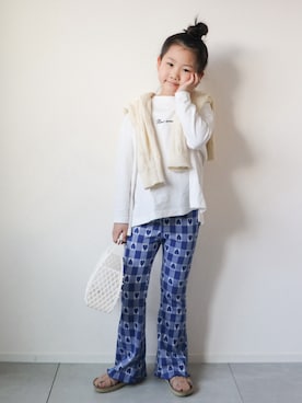 「こども ビームス（コドモビームス）のSun Jellies / レトロバスケット S（トートバッグ）」を使った、KISA / SANAさん（キッズ・110cm）の春コーディネート