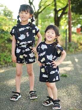 「韓国子供服のアイテム（Tシャツ/カットソー、ブラック系）」を使った、kikopapaさん（キッズ・110cm）の夏コーディネート